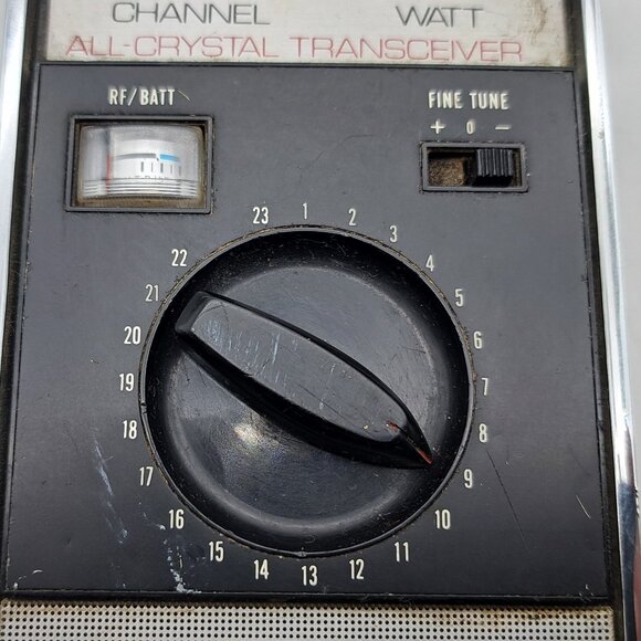 Realistic TRC-101 Transceiver 23 Channel Walky Talky - Picture 9 of 11